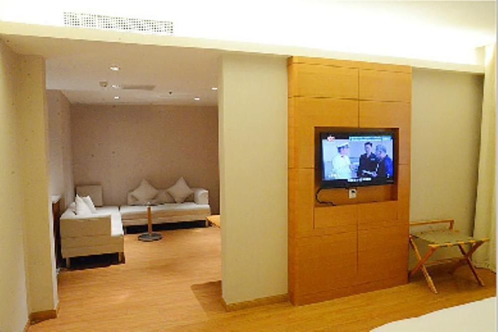 Ji Hotel Changsha Helong Stadium Extérieur photo